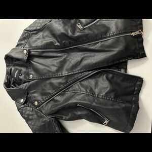 Women’s leather jacket